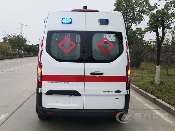 福特新全順V362中軸監(jiān)護型救護車