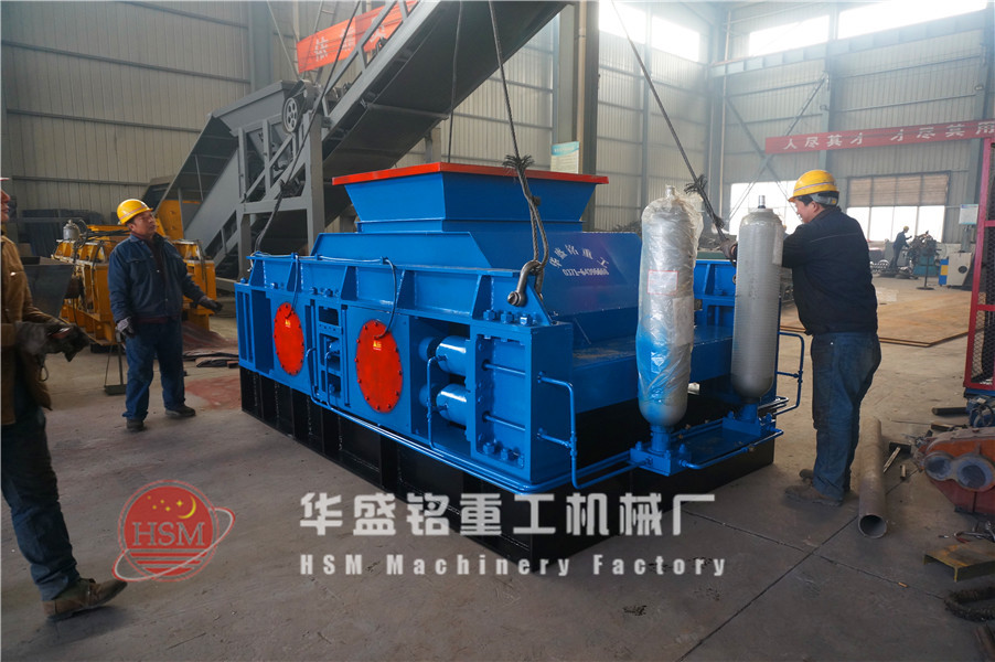 2PGC1080石油焦破碎機發往湖北襄陽