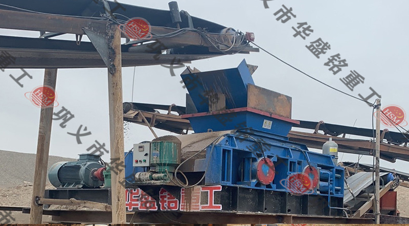 液壓巖石破碎機案例現(xiàn)場